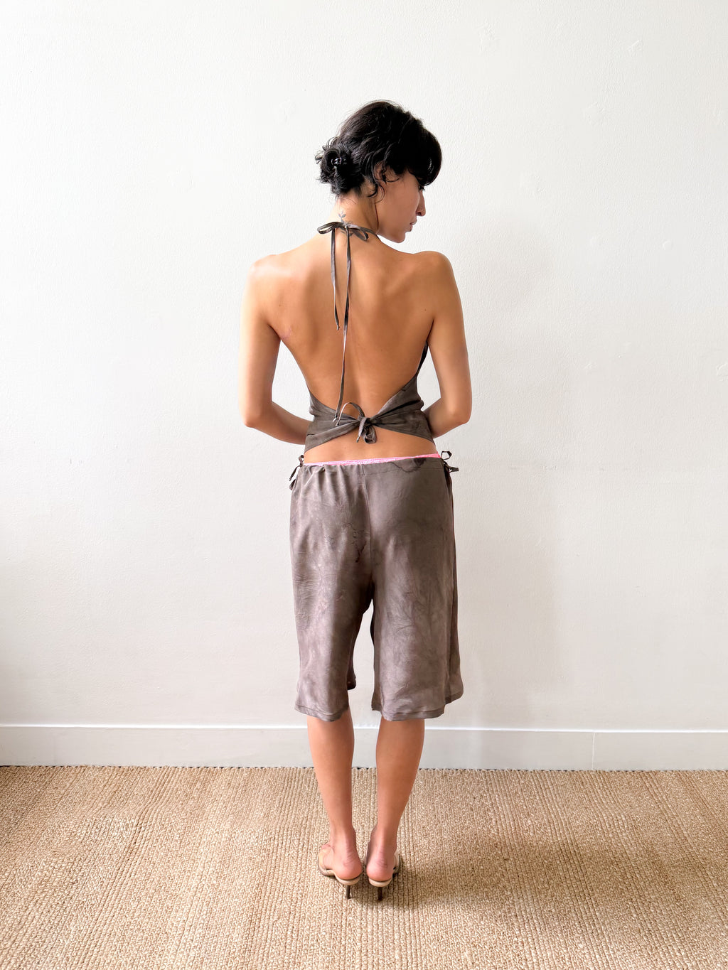 ROSA SHORT SILK GREY/BROWN
