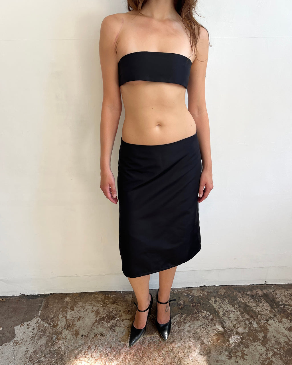 002 RHEA TOP BLACK