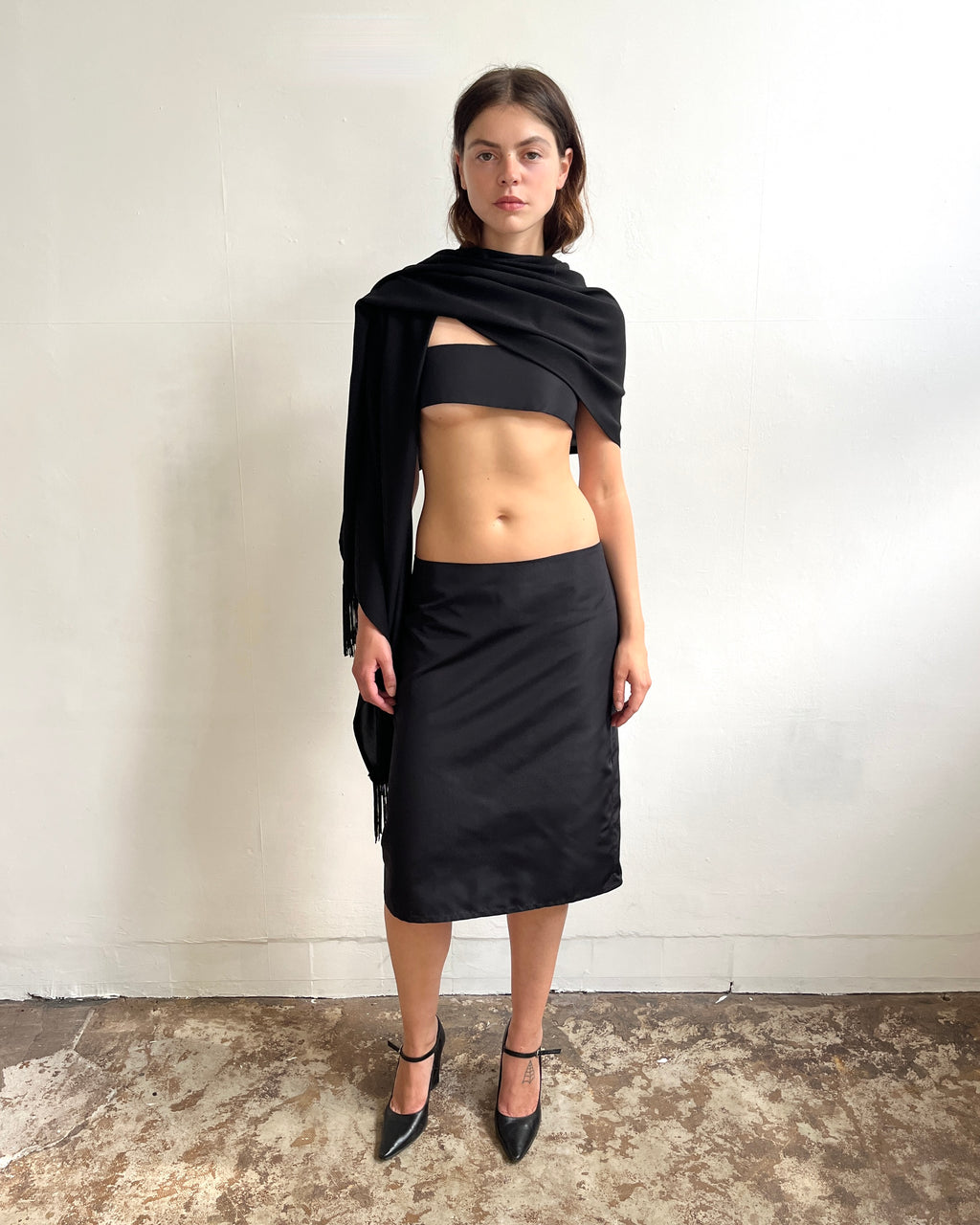 002 RHEA TOP BLACK